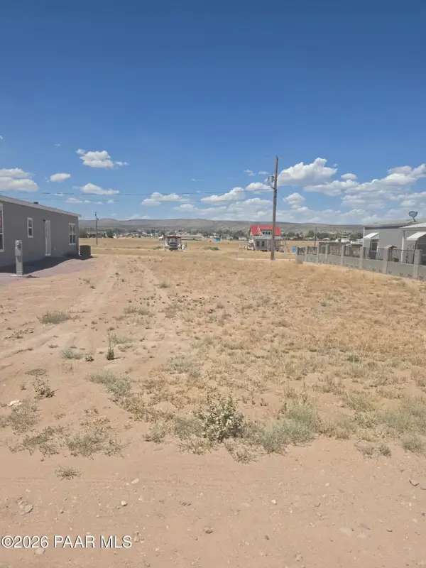 400 W Paris Trail, Paulden, AZ 86334