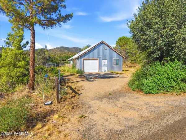 9391 S Donald Trail, Kirkland, AZ 86332