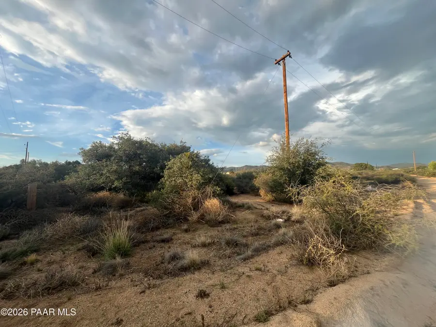 8420 W Claridge Lane, Wilhoit, AZ 86332 - #2