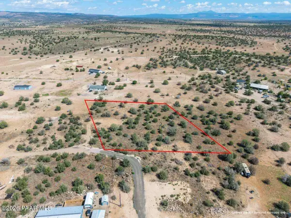 106c E Spring Water Dr, Paulden, AZ 86334