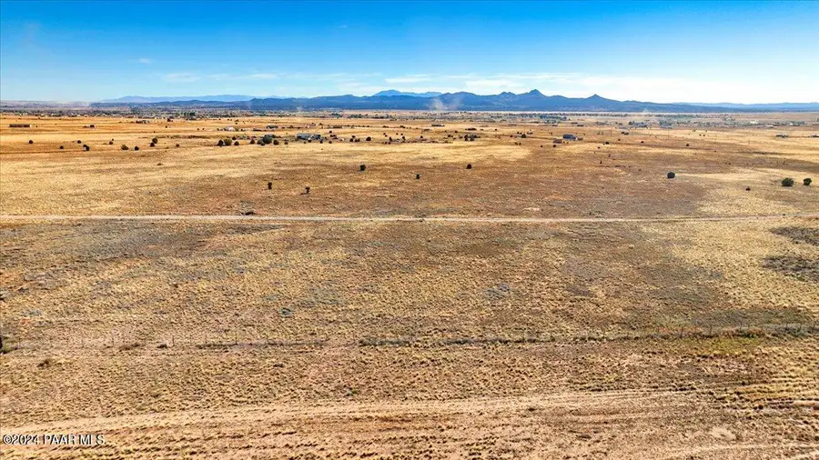 3336 W Limestone Drive, Paulden, AZ 86334 - #2