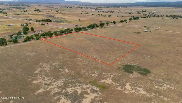 26100 N Champagne Lane, Paulden, AZ 86334