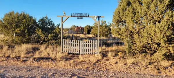 54043 N Via De Oro Parkway, Seligman, AZ 86337