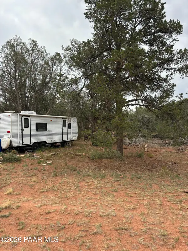 137 N Arizona Rd, Ash Fork, AZ 86320