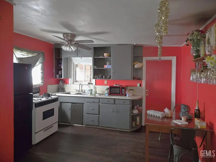 63 N WISCONSIN STREET, Porterville, CA 93257 - Image #2