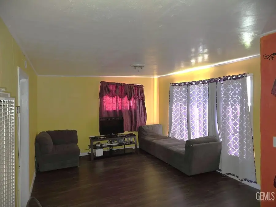 63 N WISCONSIN STREET, Porterville, CA 93257 - Image #3