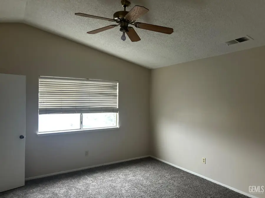 5901 CASTLEFORD STREET, Bakersfield, CA 93313 - Image #3