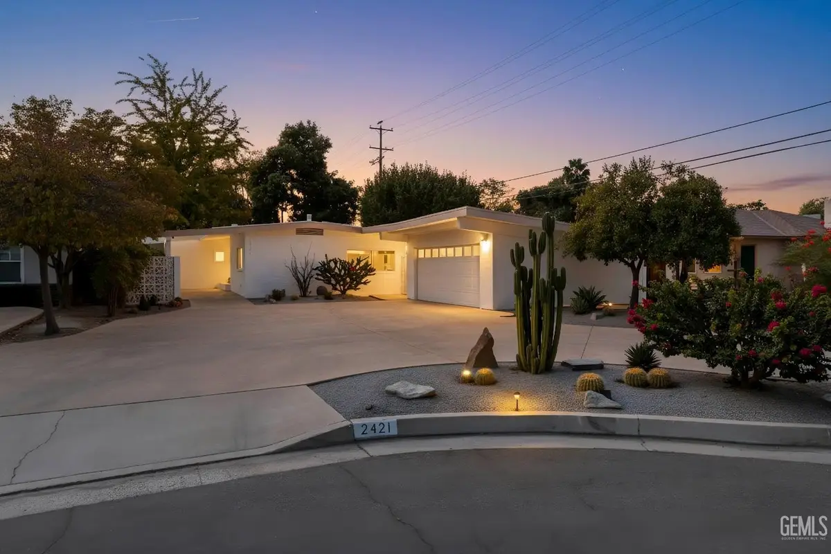 2421 C STREET, Bakersfield, CA 93301 - Image #1