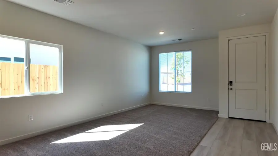 1427 GAINES COURT, Bakersfield, CA 93307 - Image #3