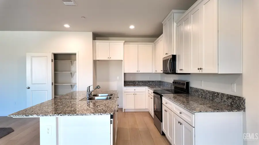 1408 GAINES COURT, Bakersfield, CA 93307 - Image #3