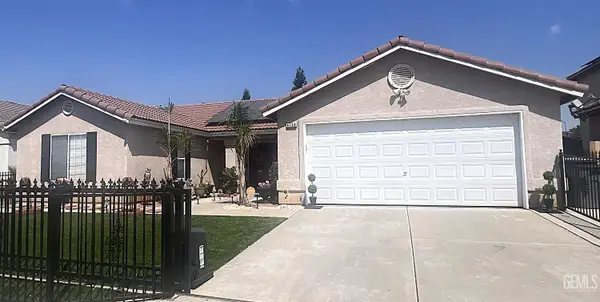 6168 W SCOTT AVENUE, Fresno, CA 93723