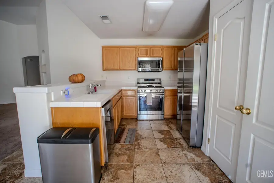 11713 DARLINGTON AVENUE, Bakersfield, CA 93312 - Image #3