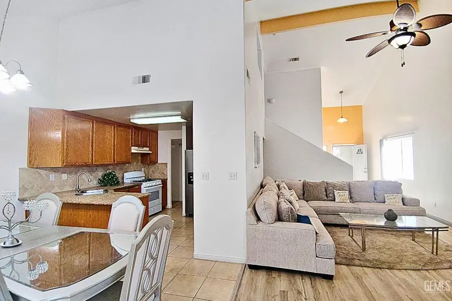 5213 SAN MARTIN DRIVE, Bakersfield, CA 93307 - Image #3