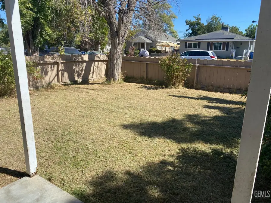 531 STEPHENS DRIVE, Bakersfield, CA 93304 - Image #3