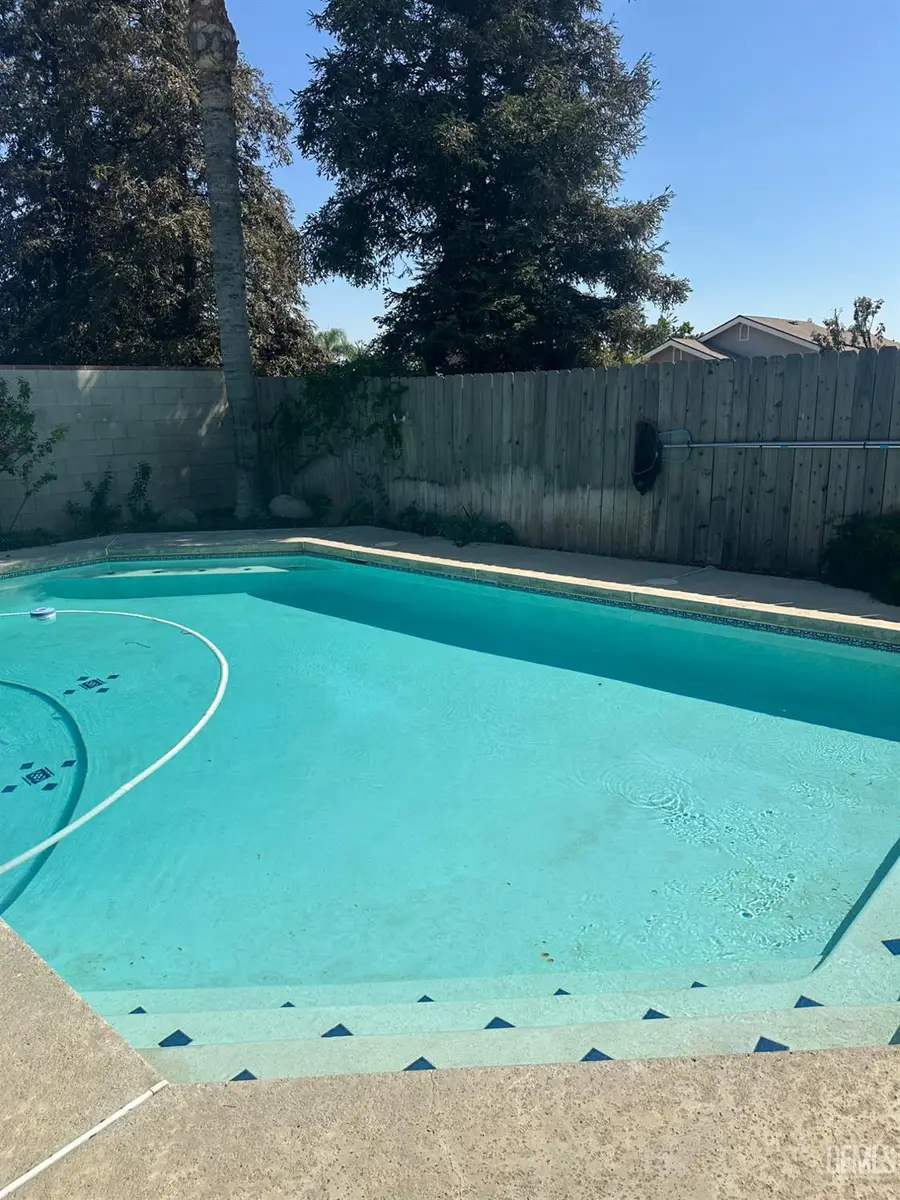 2600 LOGANBERRY COURT, Bakersfield, CA 93308 - Image #2