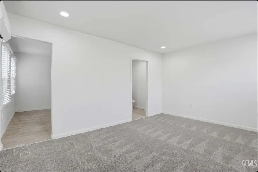 407 WASHINGTON AVENUE, Bakersfield, CA 93305 - Image #2