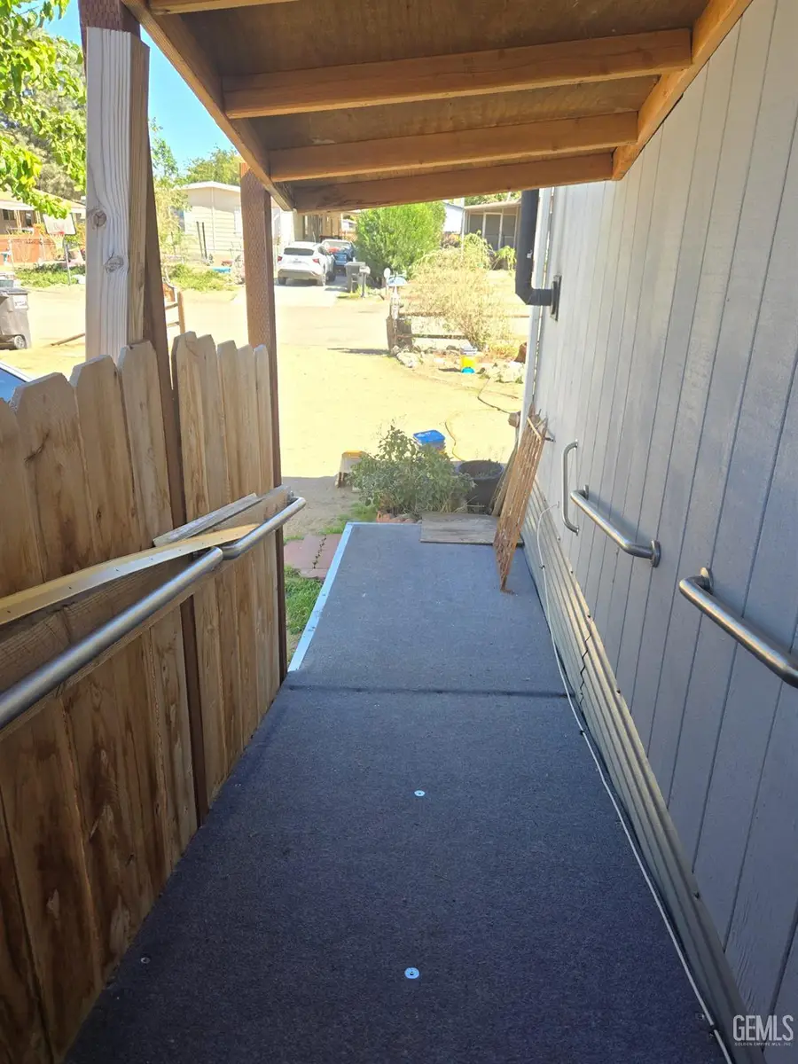 9005 APACHE, Weldon, CA 93283 - Image #3