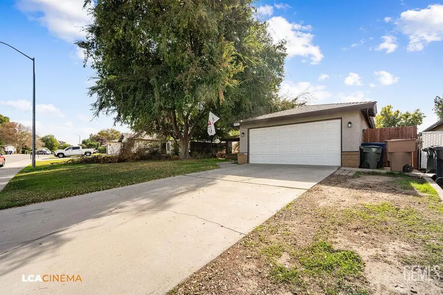 2713 WHITLEY DRIVE, Bakersfield, CA 93309 - Image #3