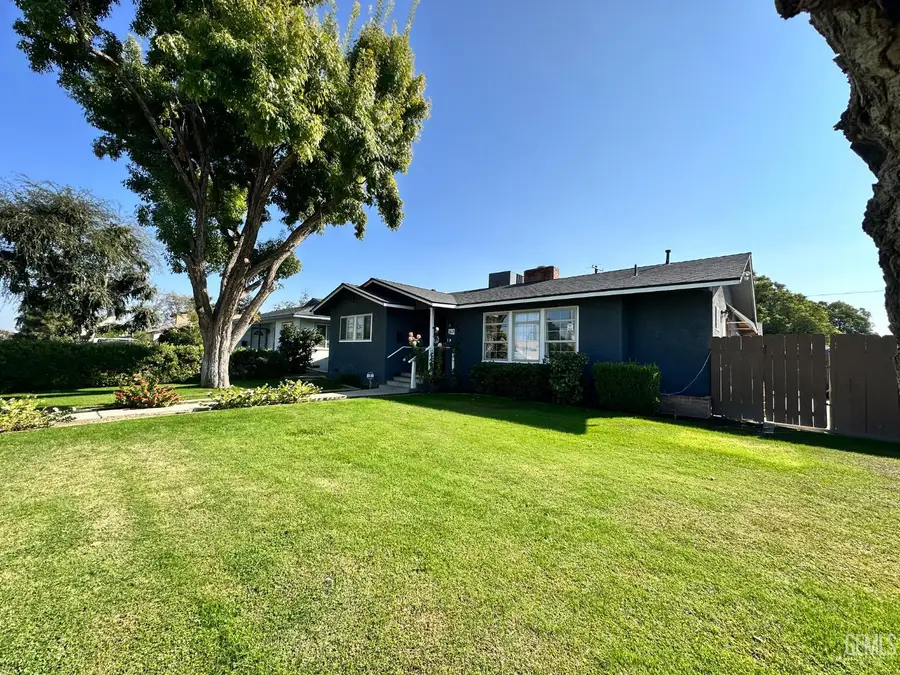 2021 BELLE TERRACE, Bakersfield, CA 93304 - Image #3
