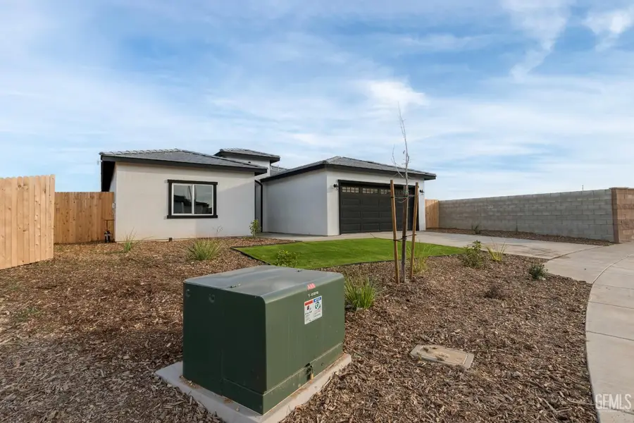 6201 BOUNTIFUL HILLS DRIVE, Bakersfield, CA 93306 - Image #3