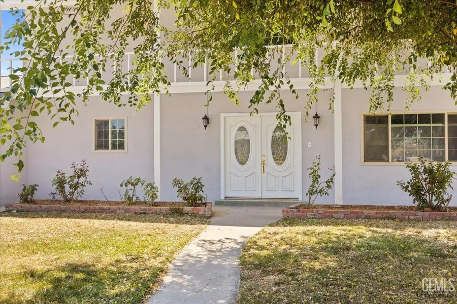 4005 MADRID AVENUE, Bakersfield, CA 93309 - Image #2