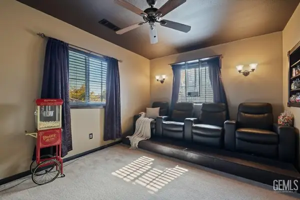 10114 OPORTO WAY, Bakersfield, CA 93306