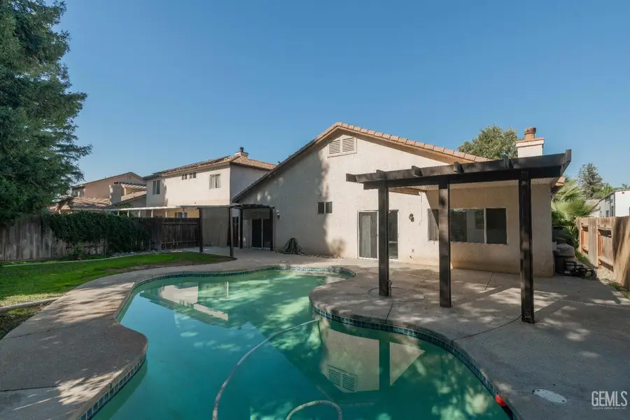 8611 HARBOR CLUB DRIVE, Bakersfield, CA 93312 - Image #3