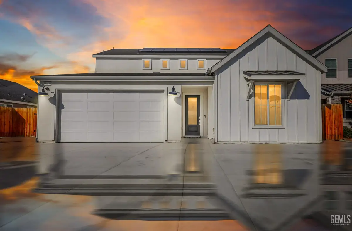 6516 DIAMOND SPRINGS DRIVE, Bakersfield, CA 93313 - Image #1