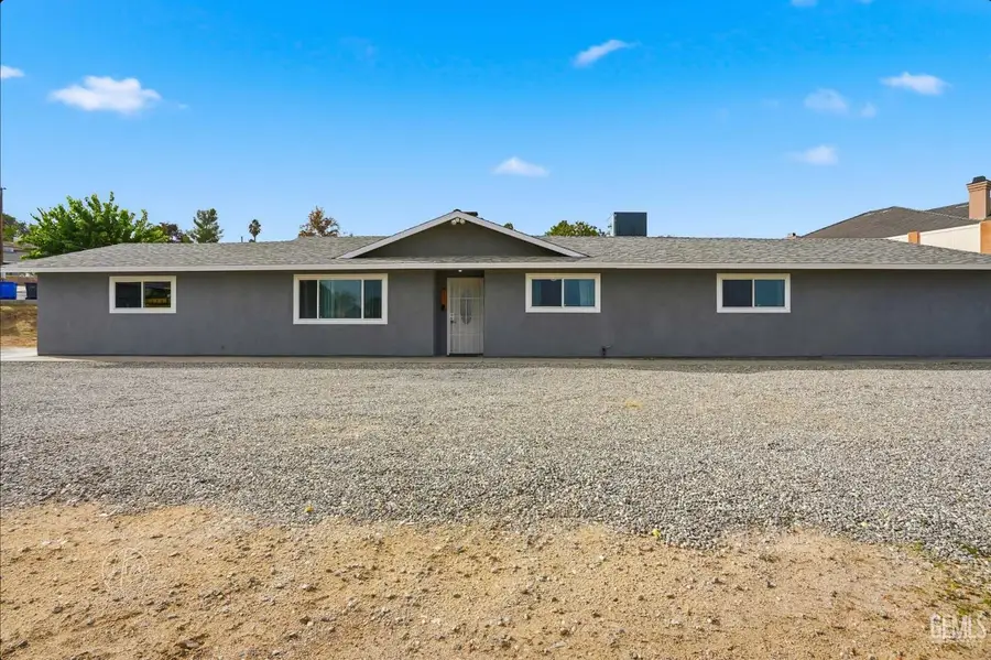 517 GRANT TERRACE, Taft, CA 93268 - Image #2