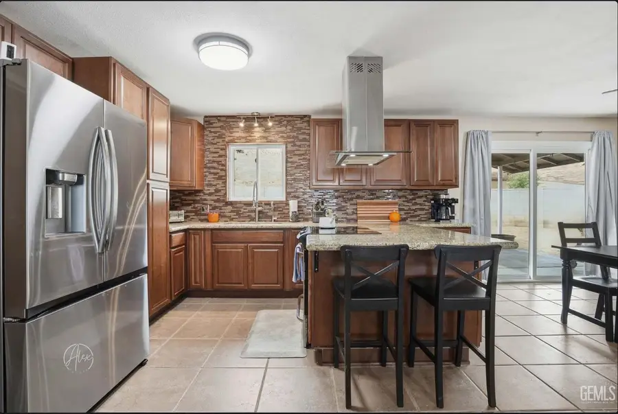 517 GRANT TERRACE, Taft, CA 93268 - Image #3