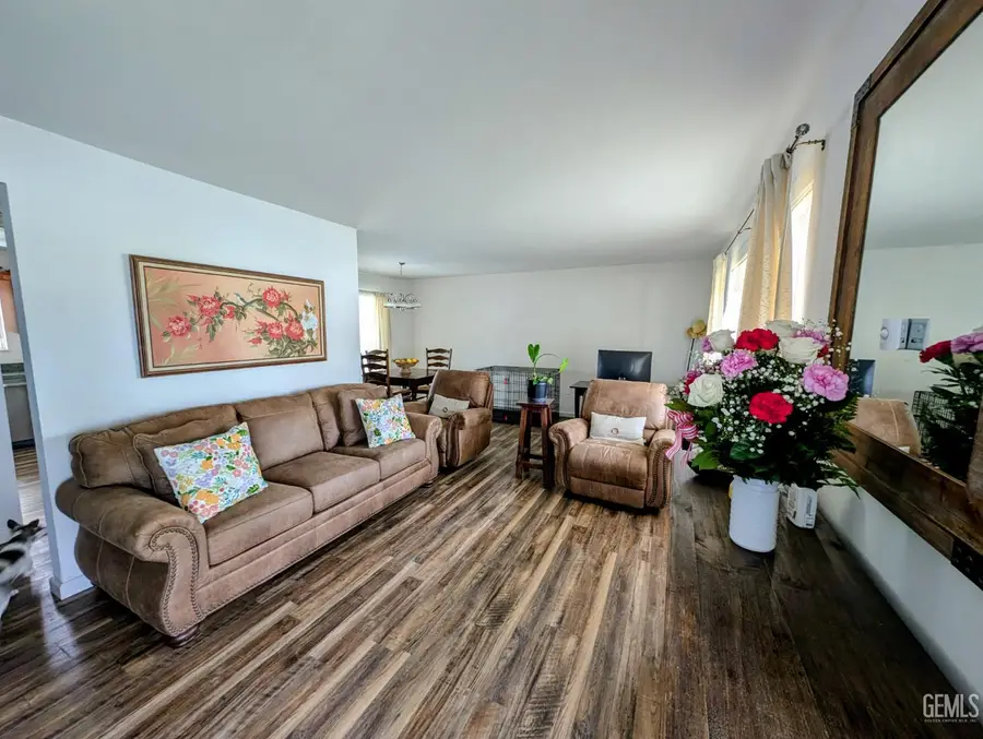 6001 BURKE WAY, Bakersfield, CA 93309 - Image #2