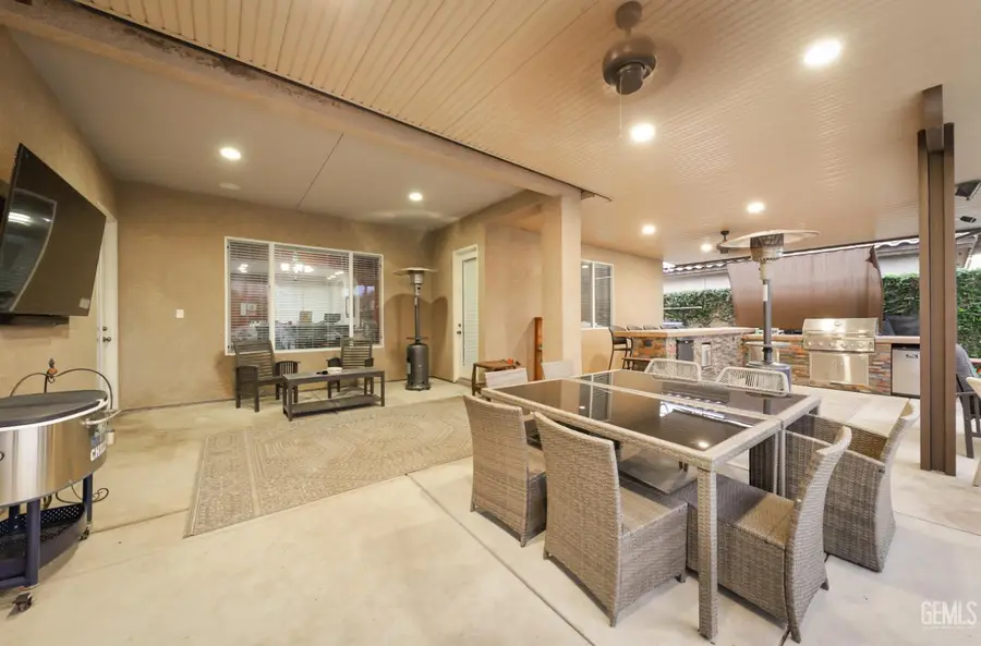 13502 COCO PALM COURT, Bakersfield, CA 93314 - Image #3