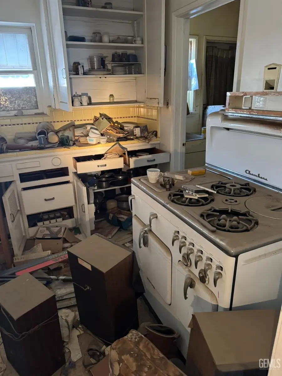 206 PACIFIC AVENUE, Bakersfield, CA 93305 - Image #3