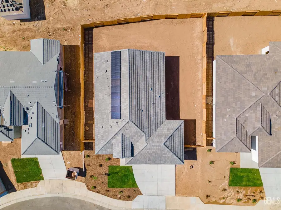 9207 BROWN LEAF AVENUE, Bakersfield, CA 93306 - Image #3