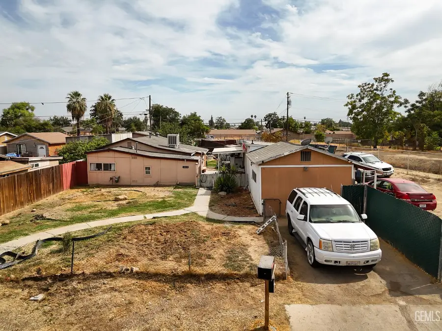 1017 CURTIS DRIVE, Bakersfield, CA 93307 - Image #2