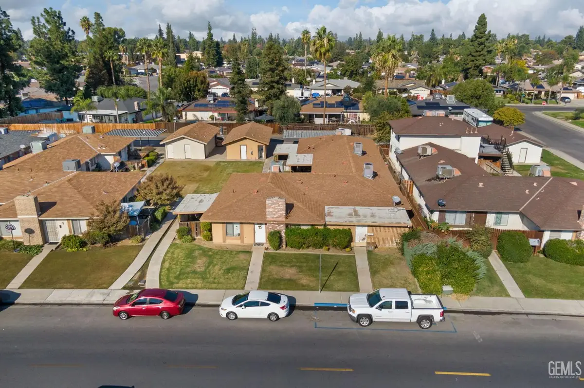 2700 N HALF MOON DRIVE, Bakersfield, CA 93309 - Image #1