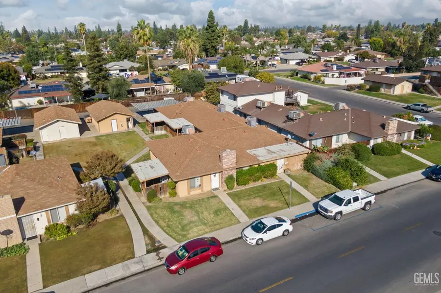 2700 N HALF MOON DRIVE, Bakersfield, CA 93309 - Image #2