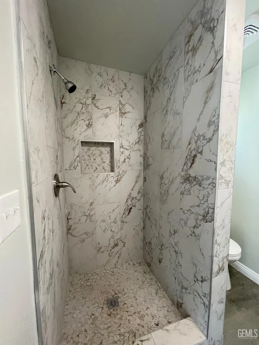 276 N FRONT STREET, Earlimart, CA 93219 - Image #3