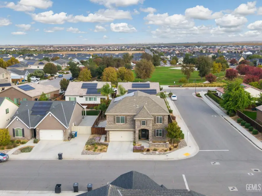 9324 RED PINE DRIVE, Shafter, CA 93263 - Image #2