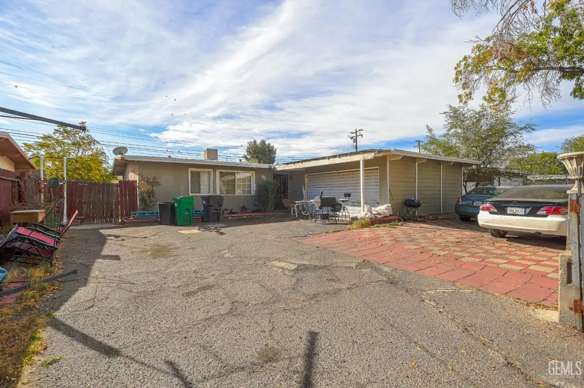 750 W AVENUE H-12, Lancaster, CA 93535 - Image #1