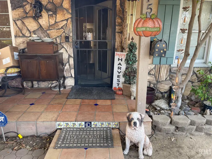 415 E 21ST STREET, Bakersfield, CA 93305 - Image #2