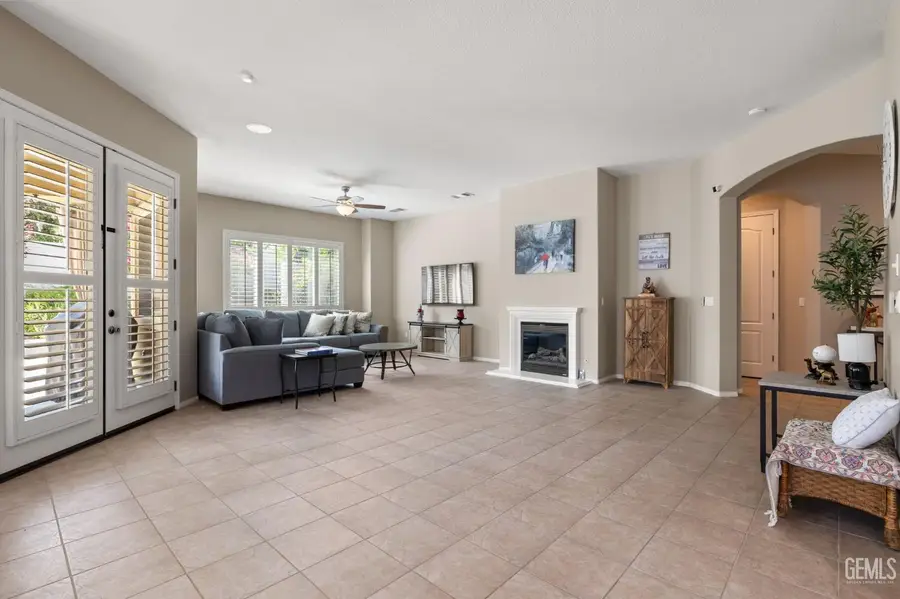 5703 PARK PLACE DRIVE, Bakersfield, CA 93306 - Image #2