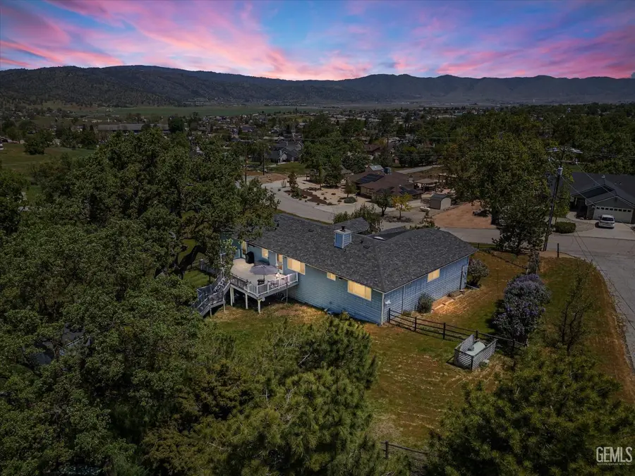 27811 PREAKNESS DRIVE, Tehachapi, CA 93561 - Image #2