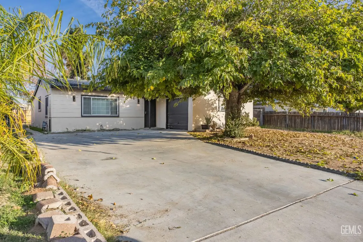 719 MEADOWS STREET, Bakersfield, CA 93306 - Image #1