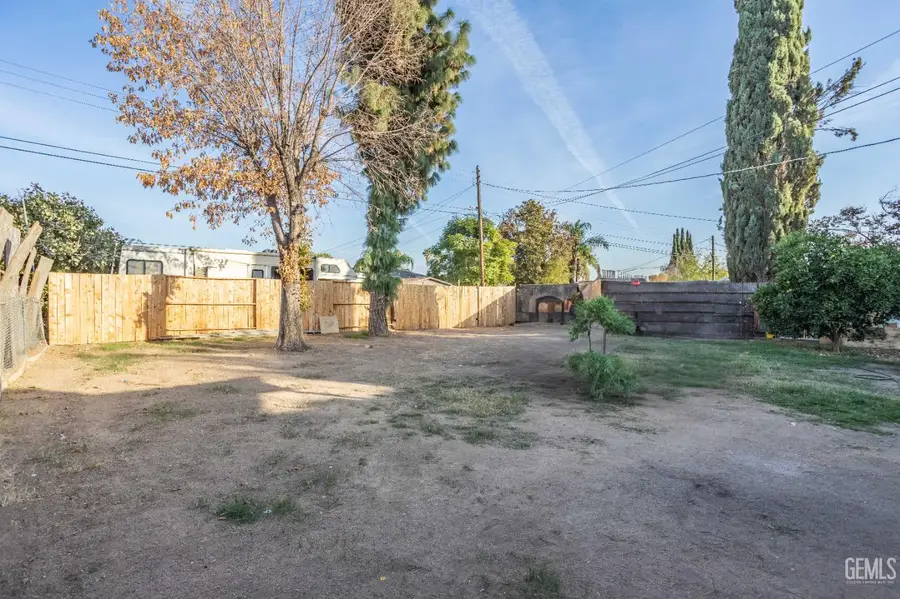 719 MEADOWS STREET, Bakersfield, CA 93306 - Image #3