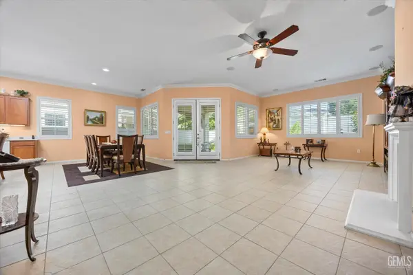 13802 BLOSSOM RIDGE DRIVE, Bakersfield, CA 93306