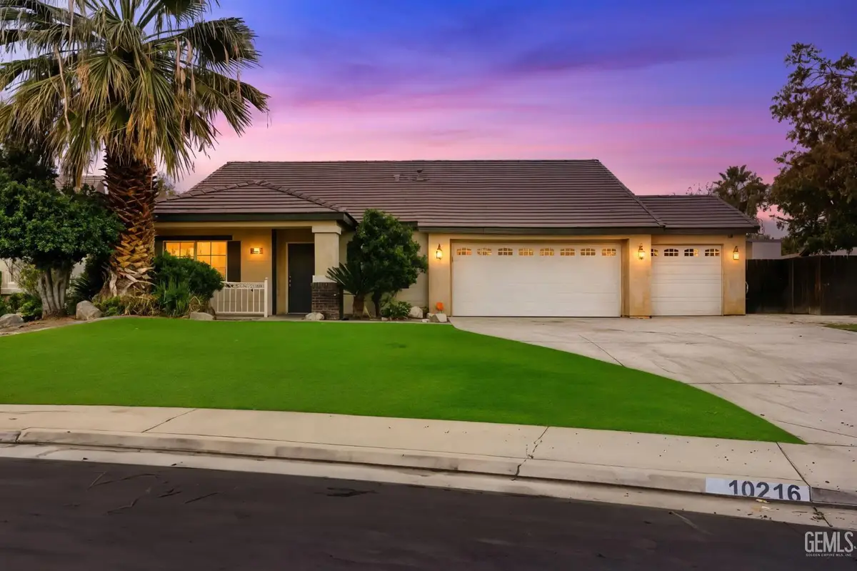 10216 HUNTINGTON DOWNS AVENUE, Bakersfield, CA 93312 - Image #1