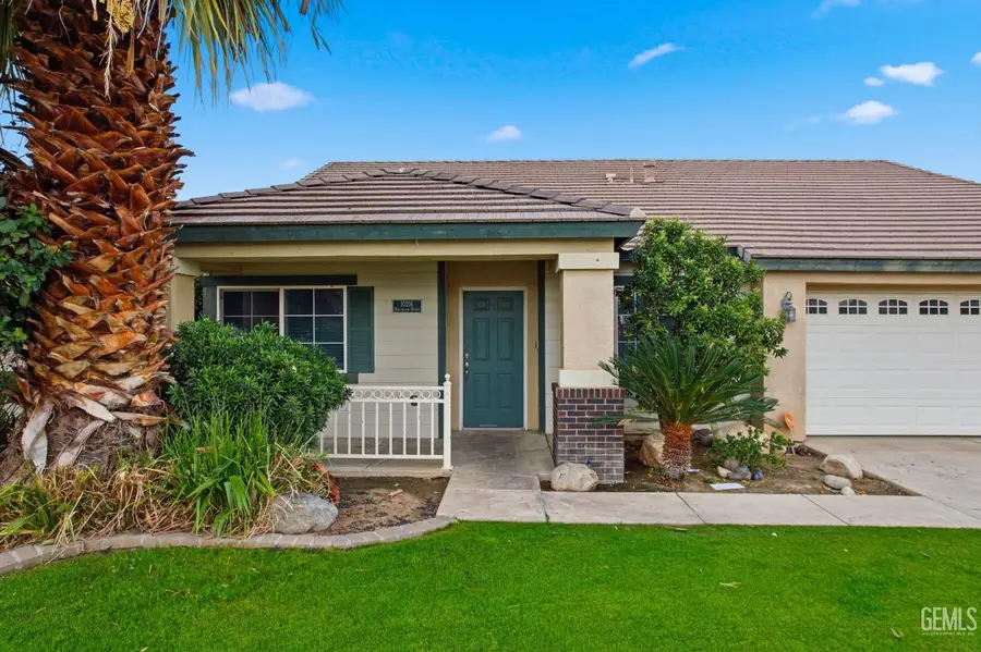 10216 HUNTINGTON DOWNS AVENUE, Bakersfield, CA 93312 - Image #2