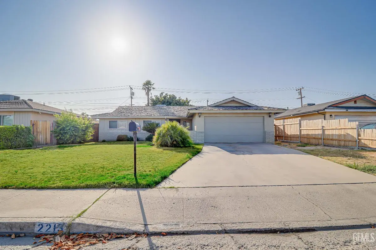 2213 SANDPIPER ROAD, Bakersfield, CA 93309 - Image #1