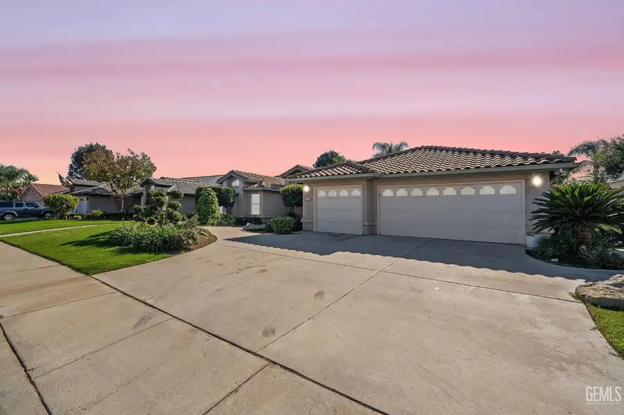 14013 LAS ENTRADAS, Bakersfield, CA 93314 - Image #3